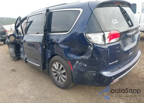 2019 Chrysler Pacifica Touring L Plus z USA, uszkodzony, nr VIN 2C4RC1EGXKR627372